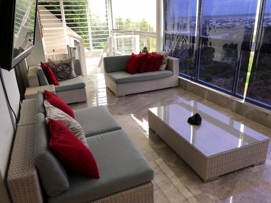 To Let 3 Bedroom Property for Rent in Muizenberg Western Cape